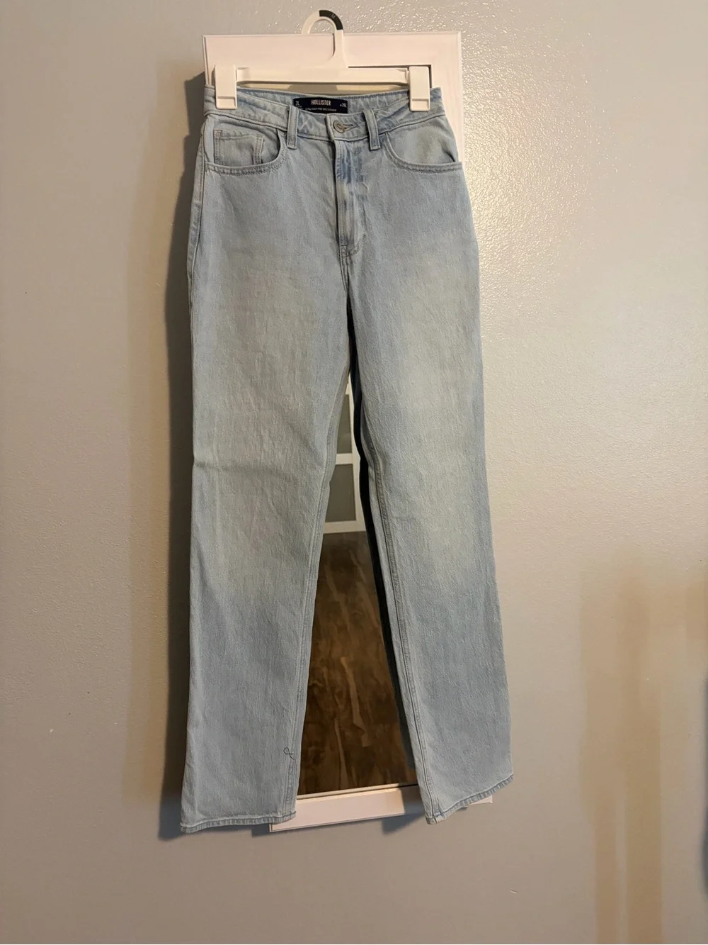 Hollister Light Blue Straight Leg Women’s Jeans